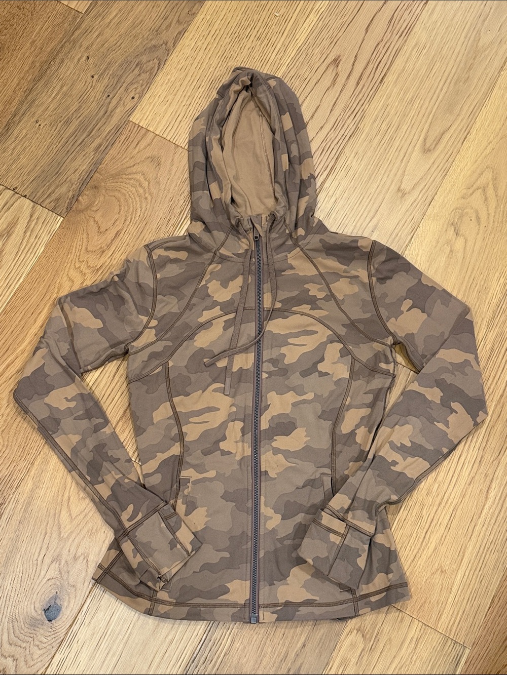 *Lululemon Heritage 365 Camo Beige Multi Print 8 Hood Nulu Full Zip